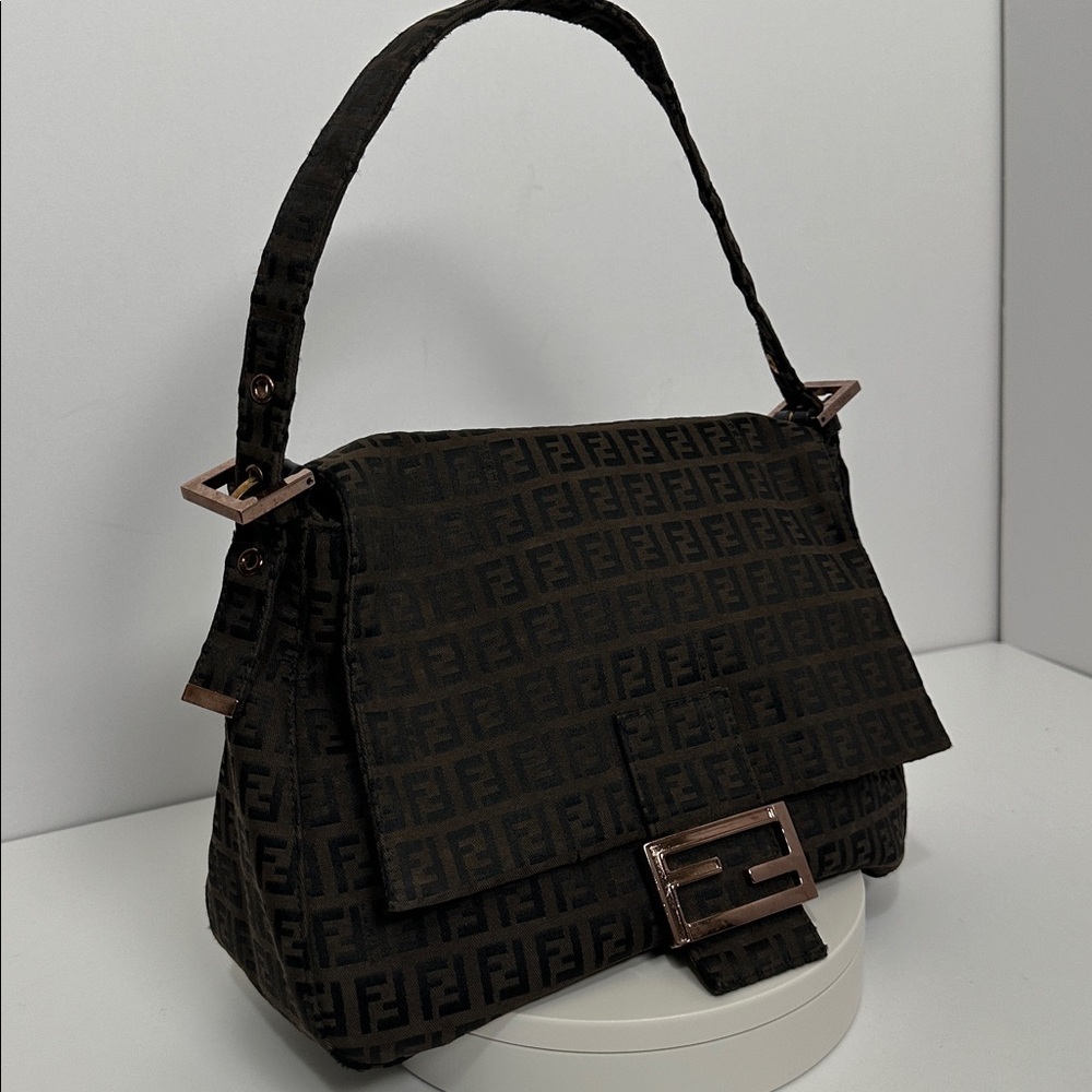 💯Authentic Fendi Mamma Baguette Bag🍀 - Picture 16 of 17
